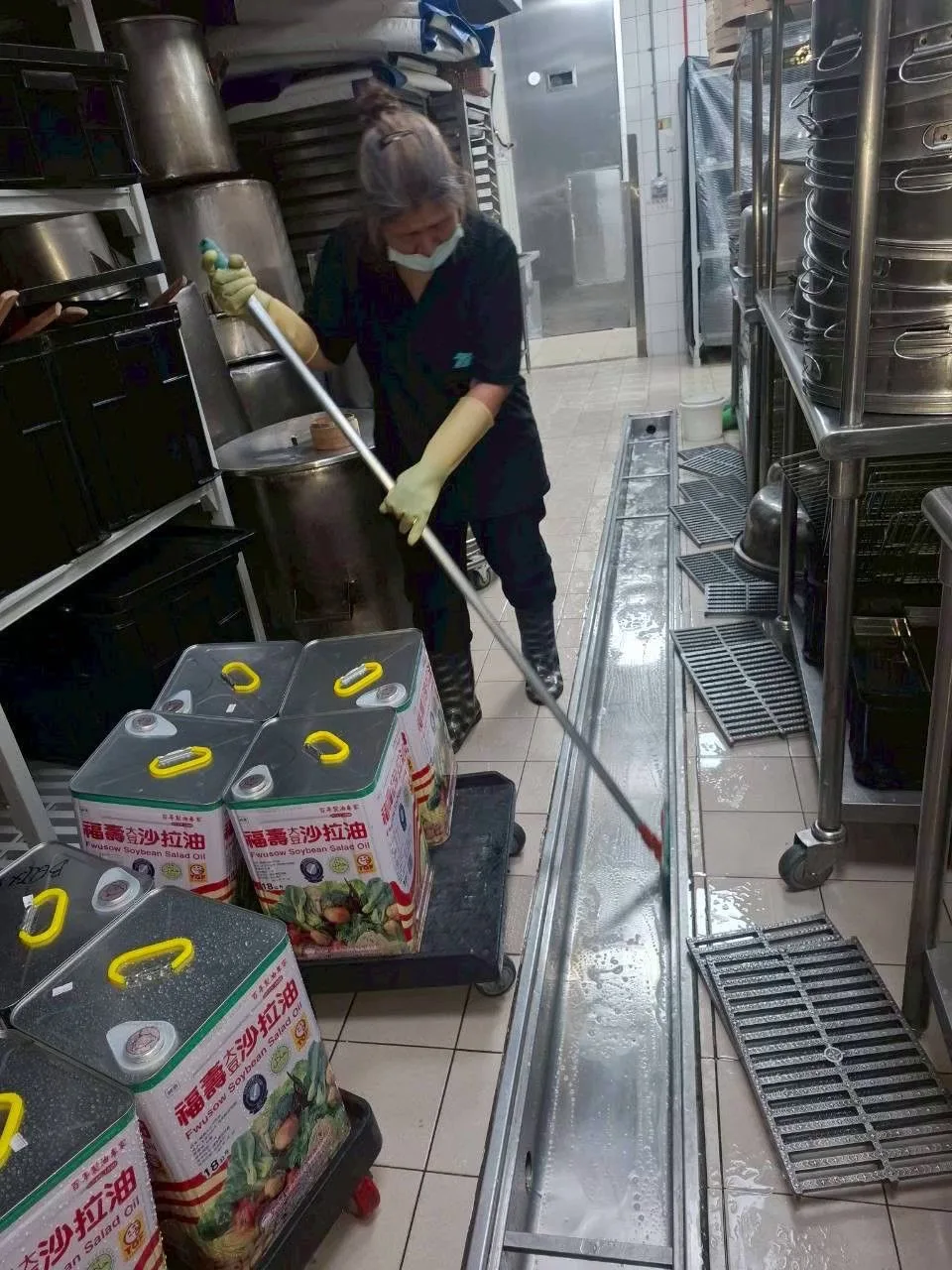 星級飯店、餐廳、會所廚房清潔維護作業｜現場照片 7